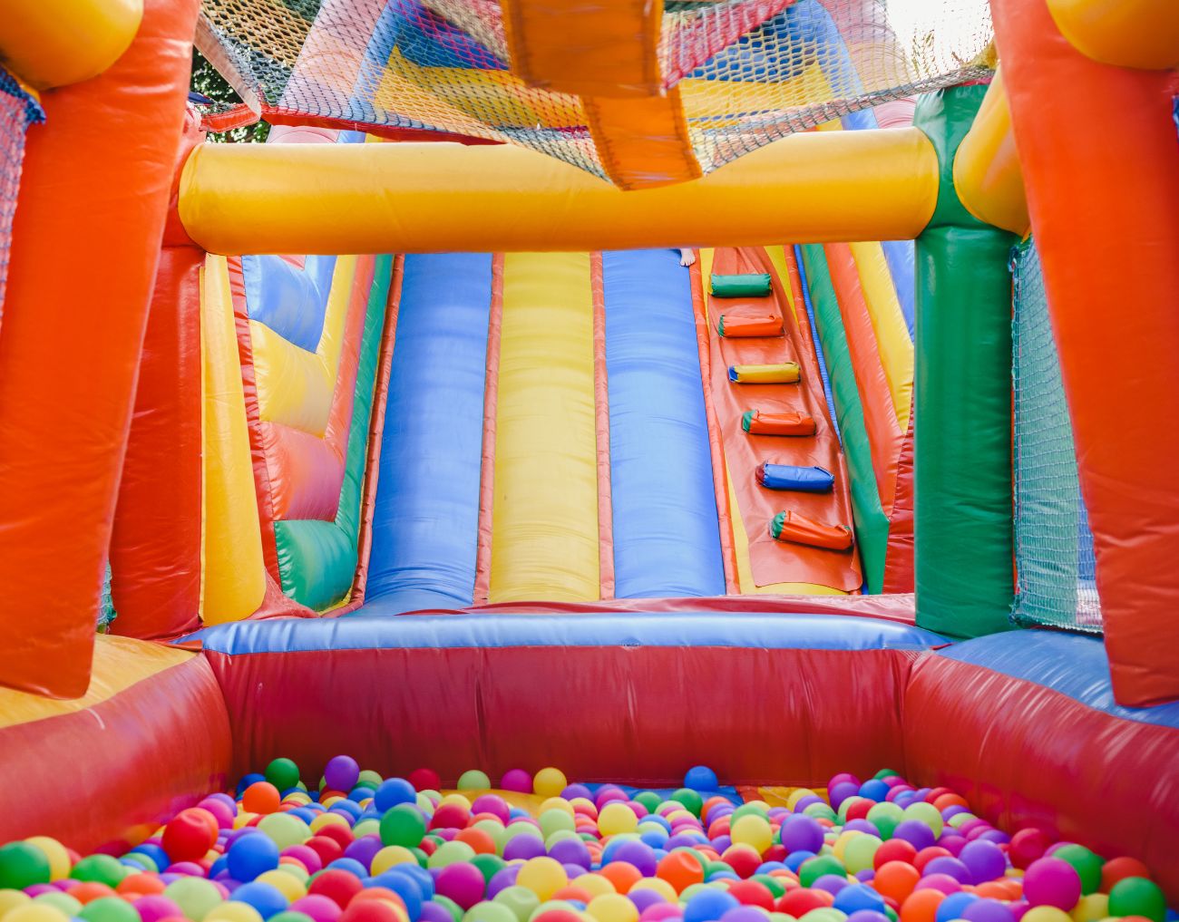 Bouncy castle rental with slide prices prefect for Newry Birthday in northern ireland